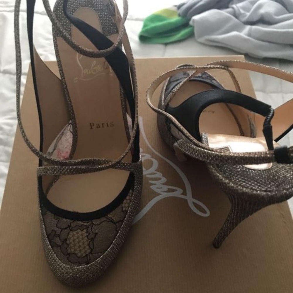 Woman’s shoes